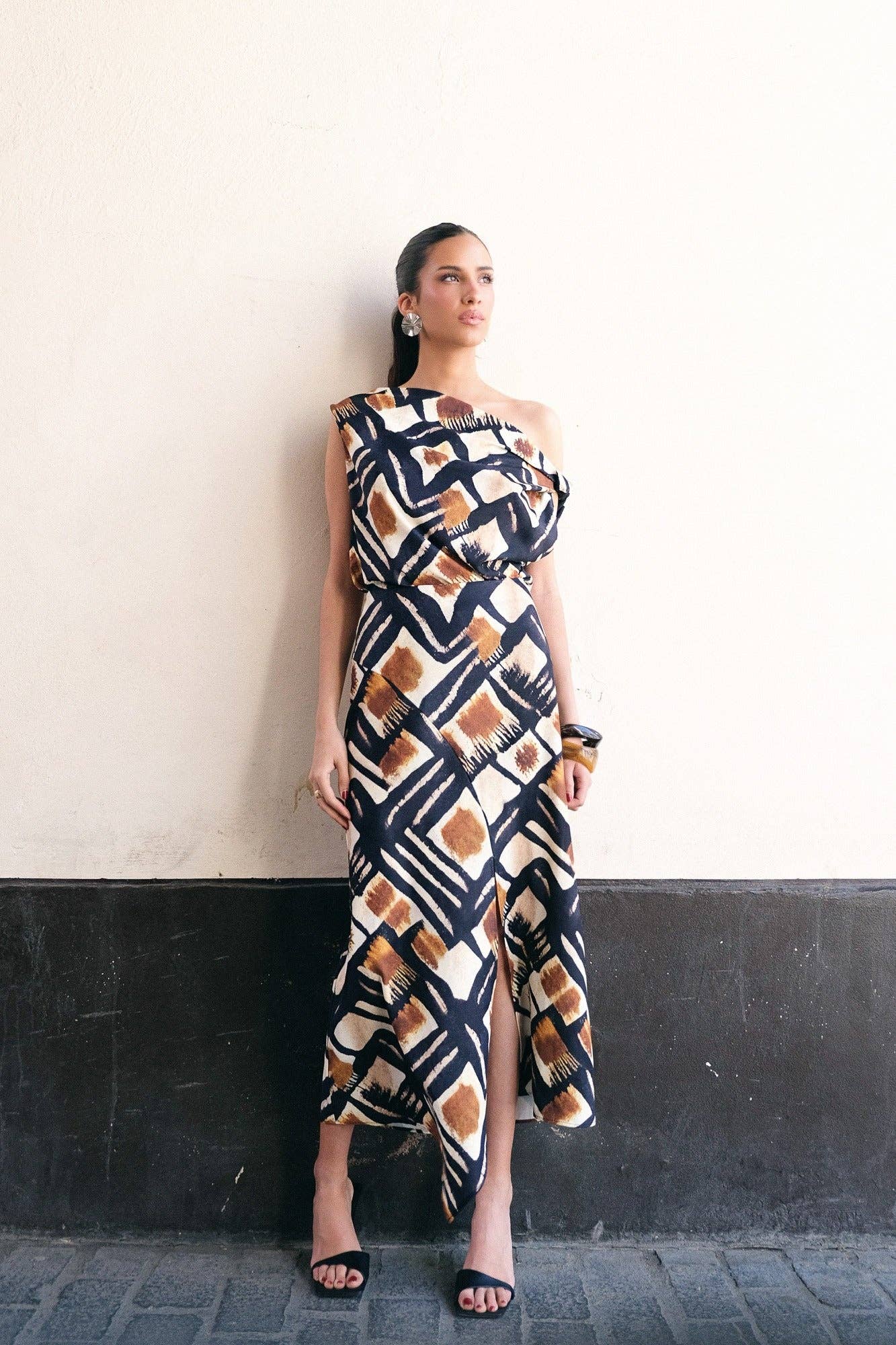 ETHNIC ASYMMETRICAL BLOUSE