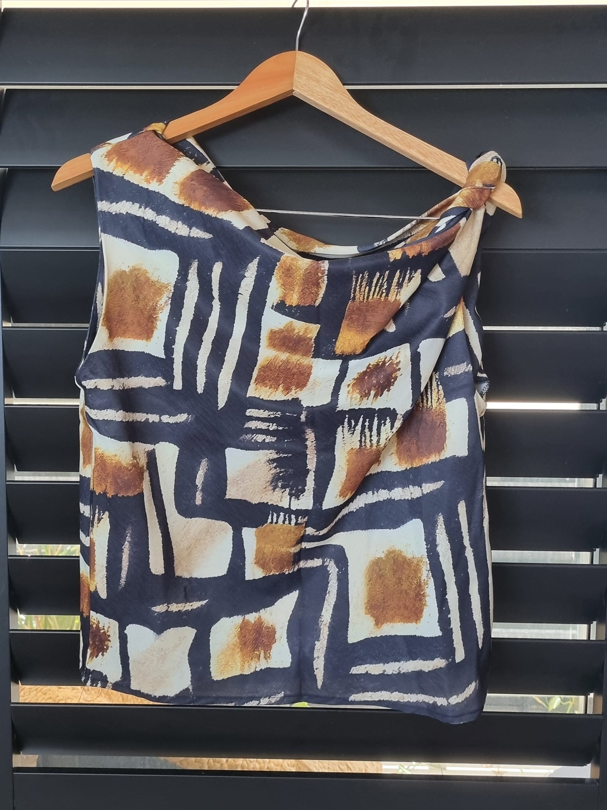 DROP SHOULDER BLOUSE